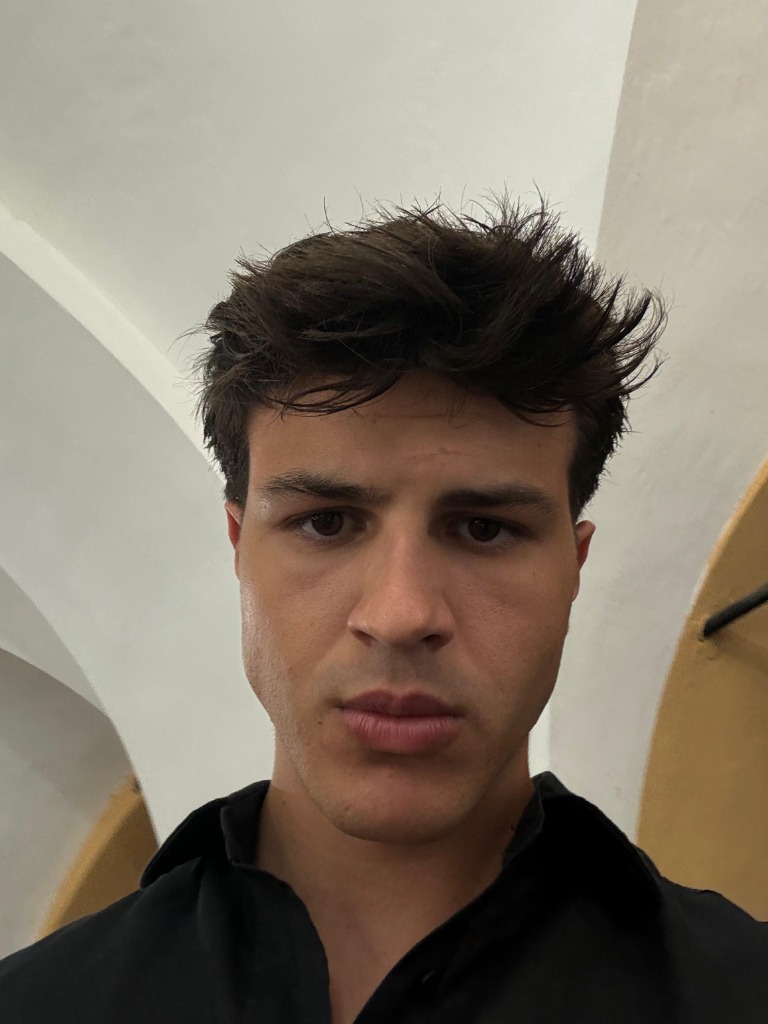 Jose, especialista en entrenamiento de fuerza para mujer +50
